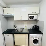 Dream Dwell Paris - Designer Flat Near Marais District